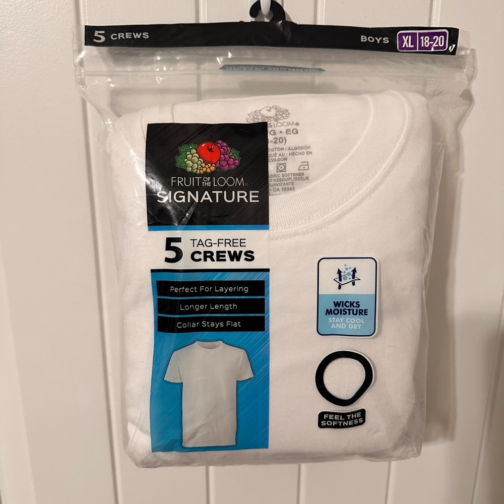 Fruit Of The Loom Signature 5 Tag Free crew T-Shirts